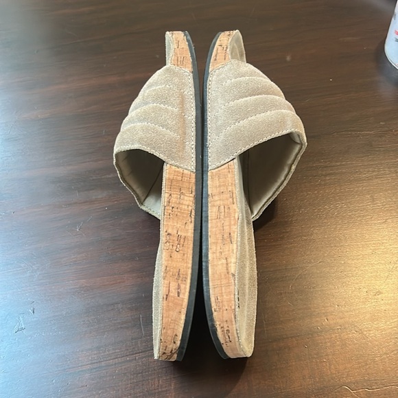 Roots Suede Quilted Slide Sandals Taupe Women Size 9 - Picture 7 of 13